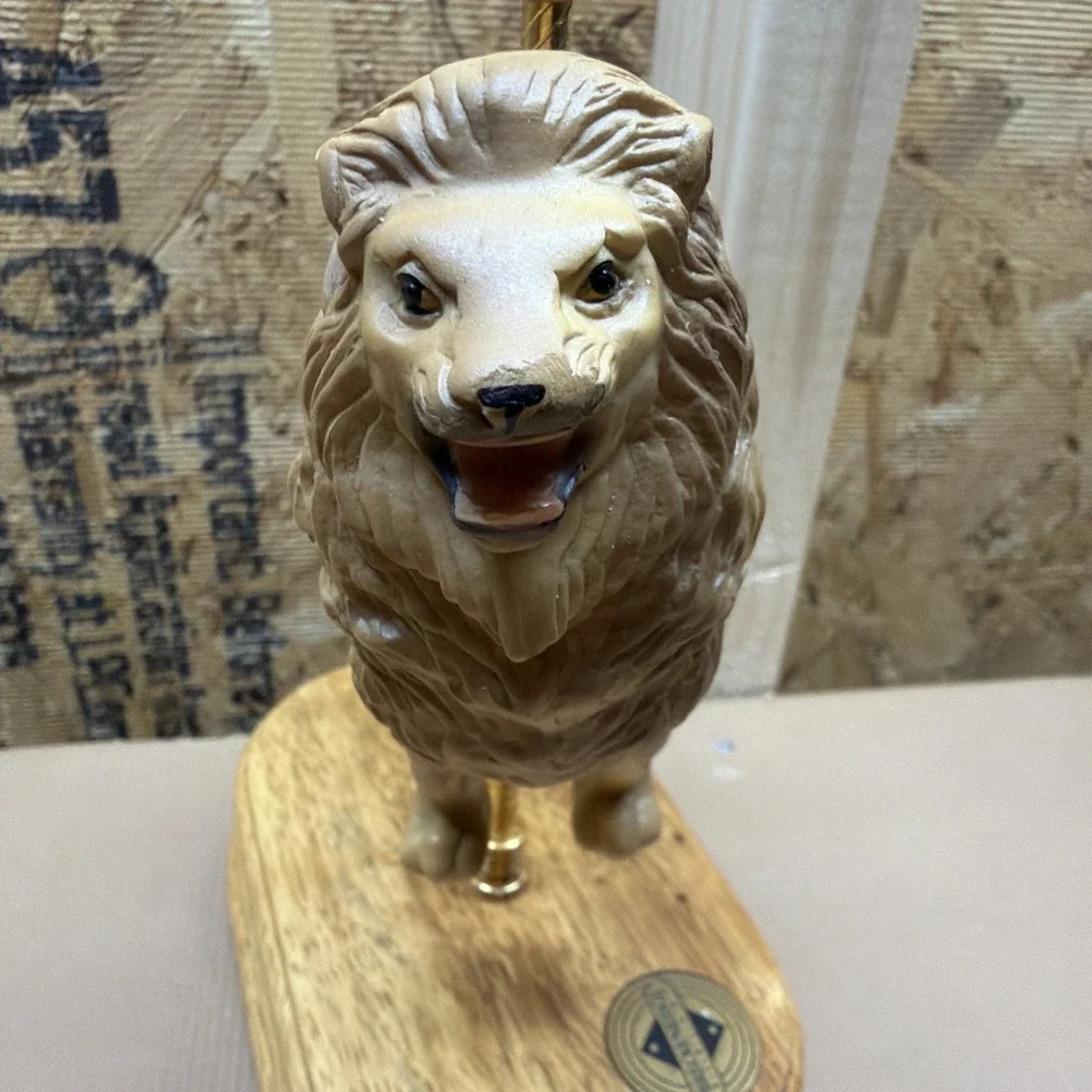 Vtg 1992 Breckenridge Carousel Lion Music Box Plays Carousel Waltz . Works